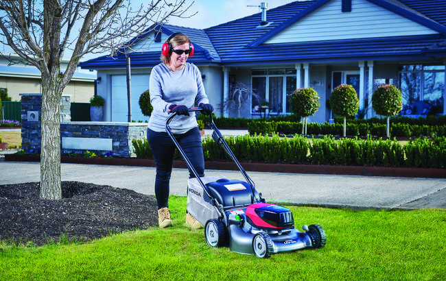 Honda_Power_Equipment_DC_HRG_Mower_Action_1.jpg