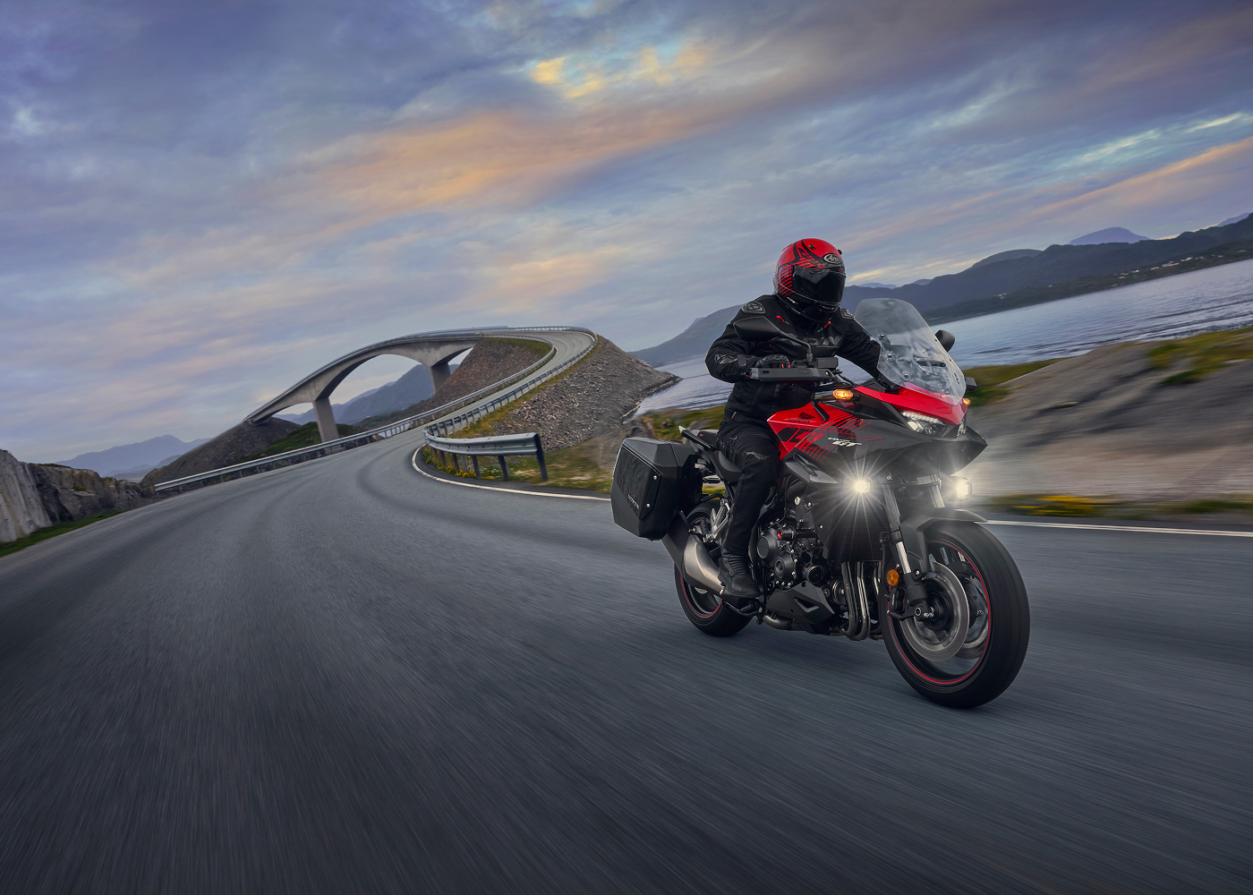 CB1000GT-2026-Highlights-01.png