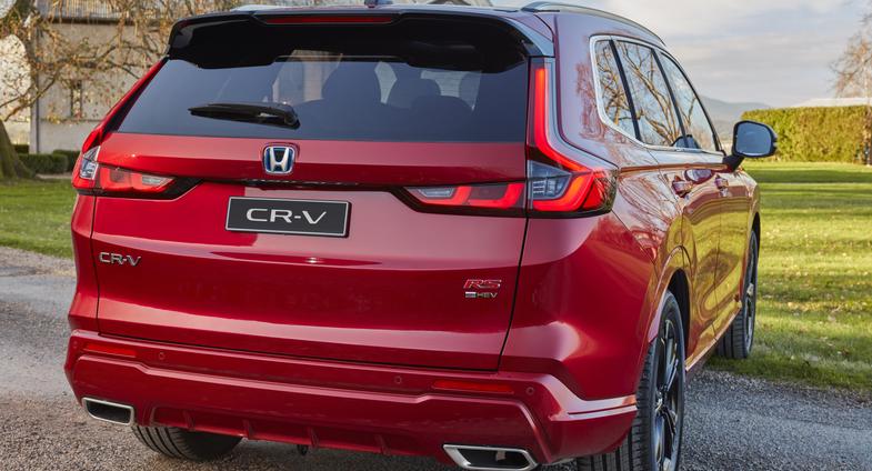 Honda 24YM CR-V - Rear 3