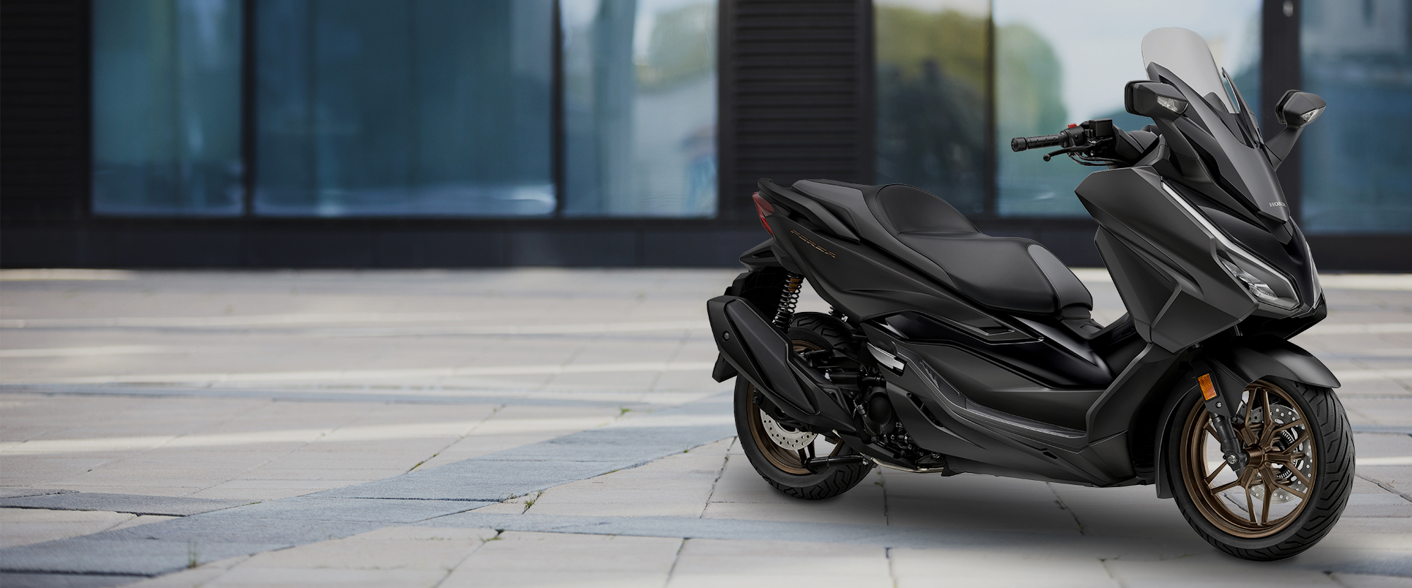 Feel the Forza: bigger, faster and more tech-laden Honda Forza 125, 300 and  750