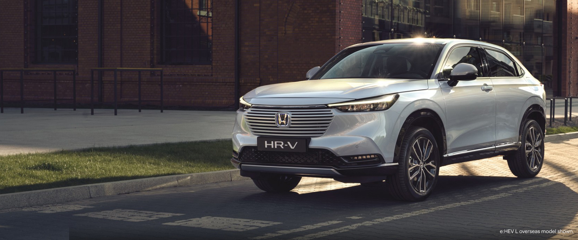 HR-V 22YM_HeroBanner_2000x833.jpg