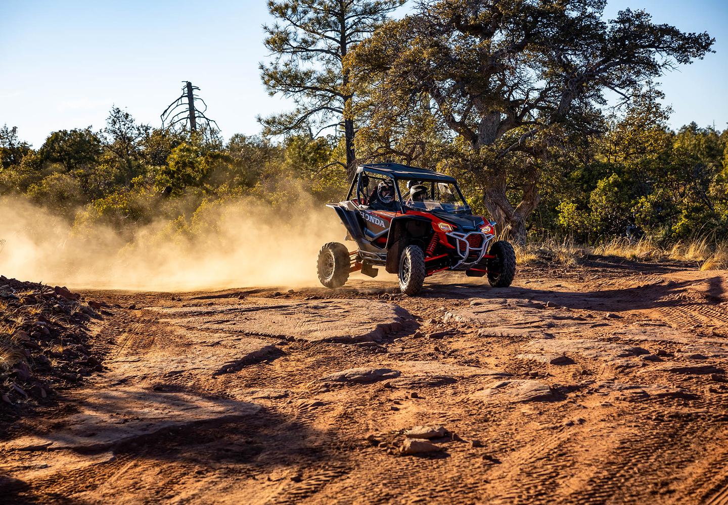 Rubber-mount engine and exhaust