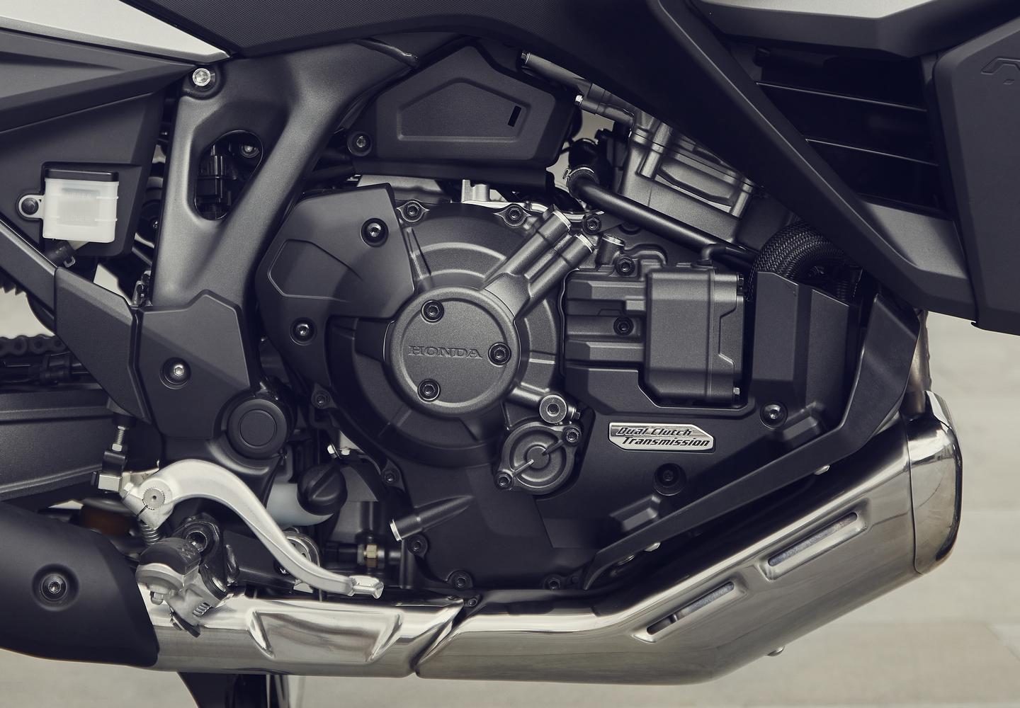 1084cc parallel twin engine