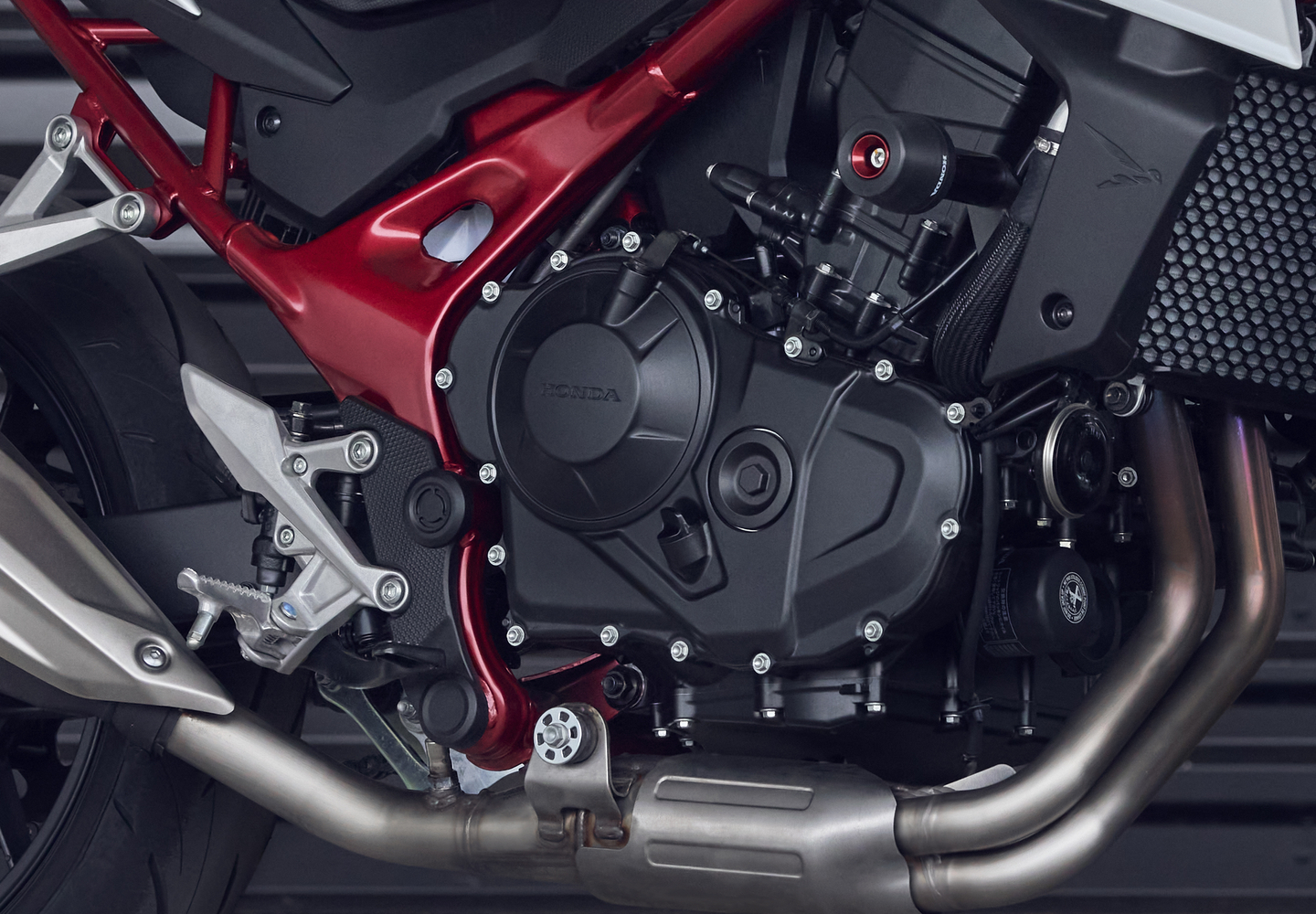 755cc parallel twin-cylinder engine