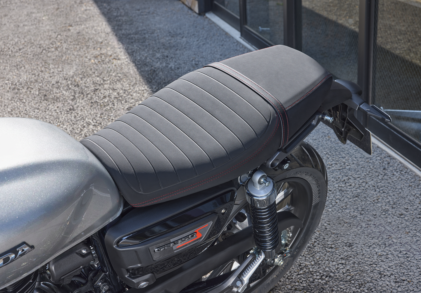 25_GB350S_seat_Retouch_v1.png