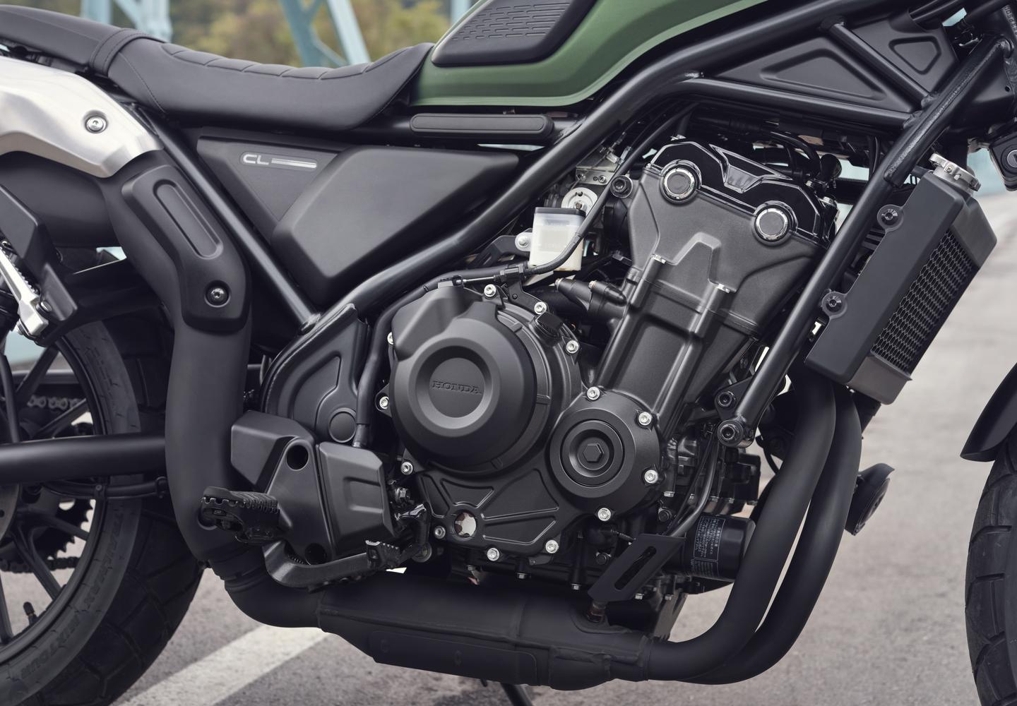 Twin cylinder engine