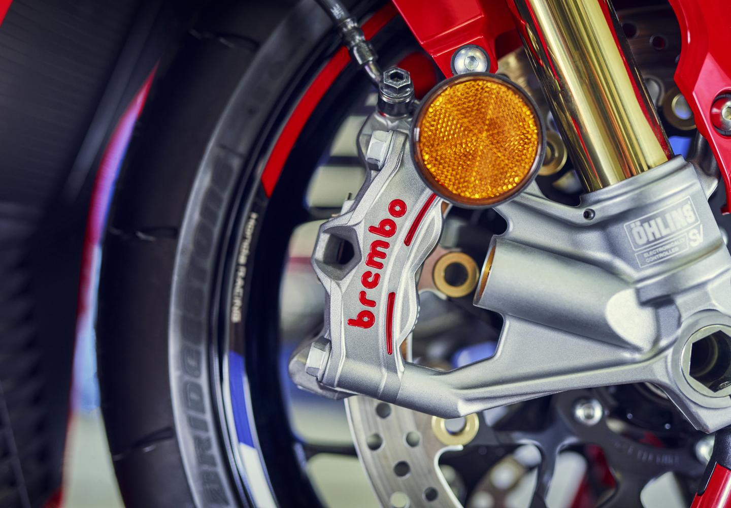 2024-CBR1000RR-R_FIREBLADE_SP_LOCATION_9454_L.jpg