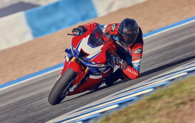 2024-CBR1000RR-R_FIREBLADE_SP_LOCATION_5351_L.jpg