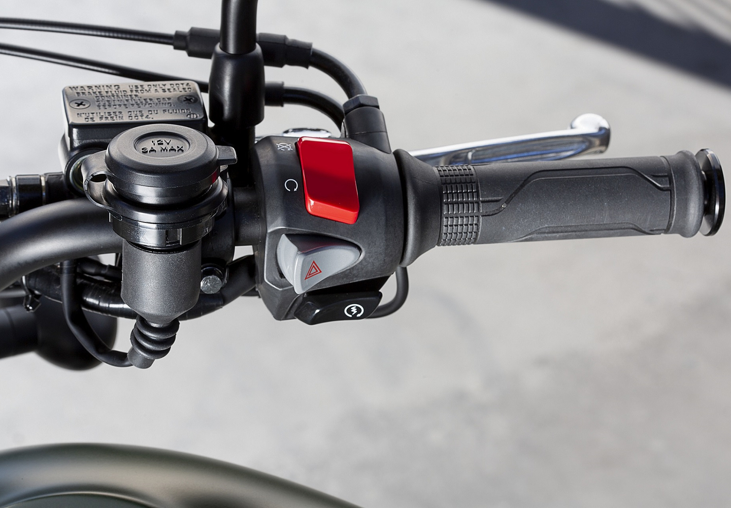 Accessory Socket