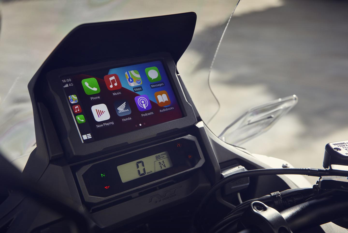 Apple CarPlay™ and Android Auto