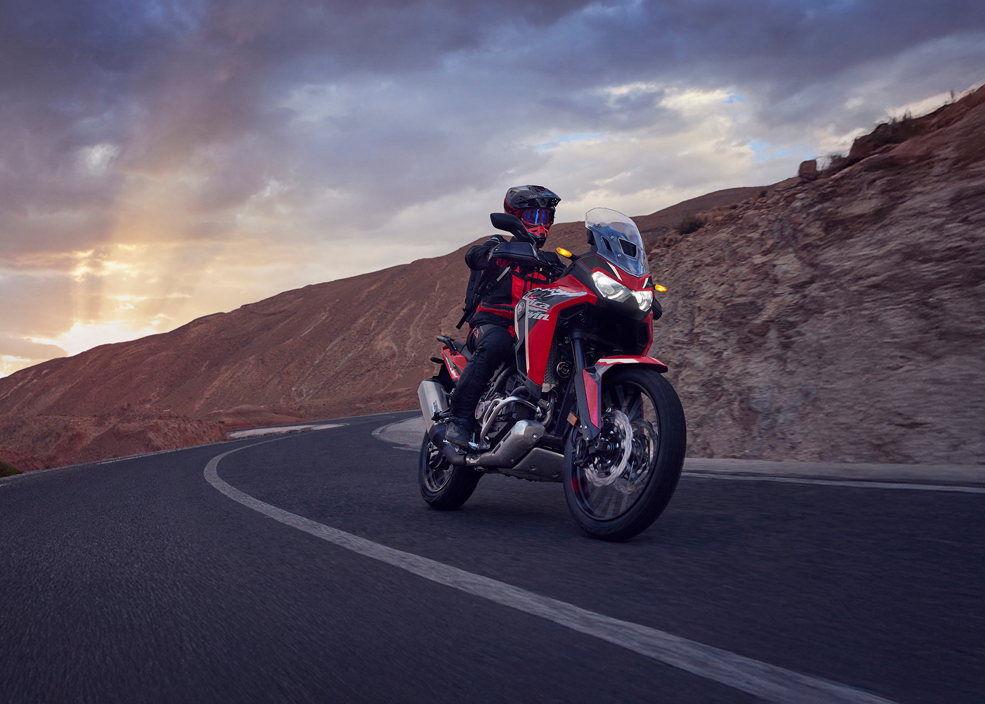 Africa_Twin_2026_Showroom_Key-Features-04.png