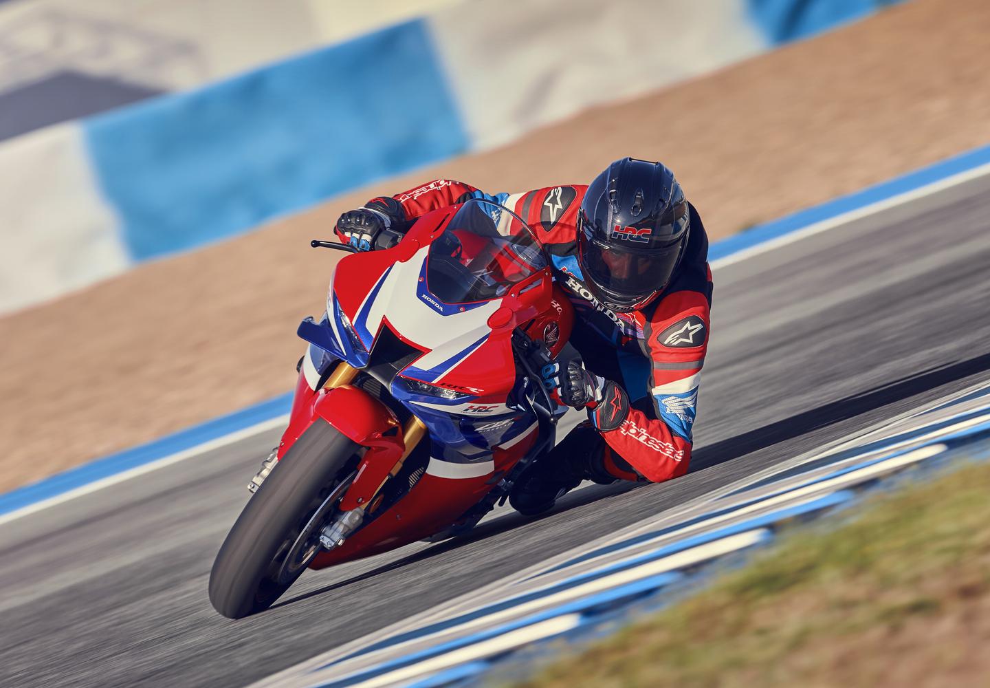 2024-CBR1000RR-R_FIREBLADE_SP_LOCATION_5351_L.jpg