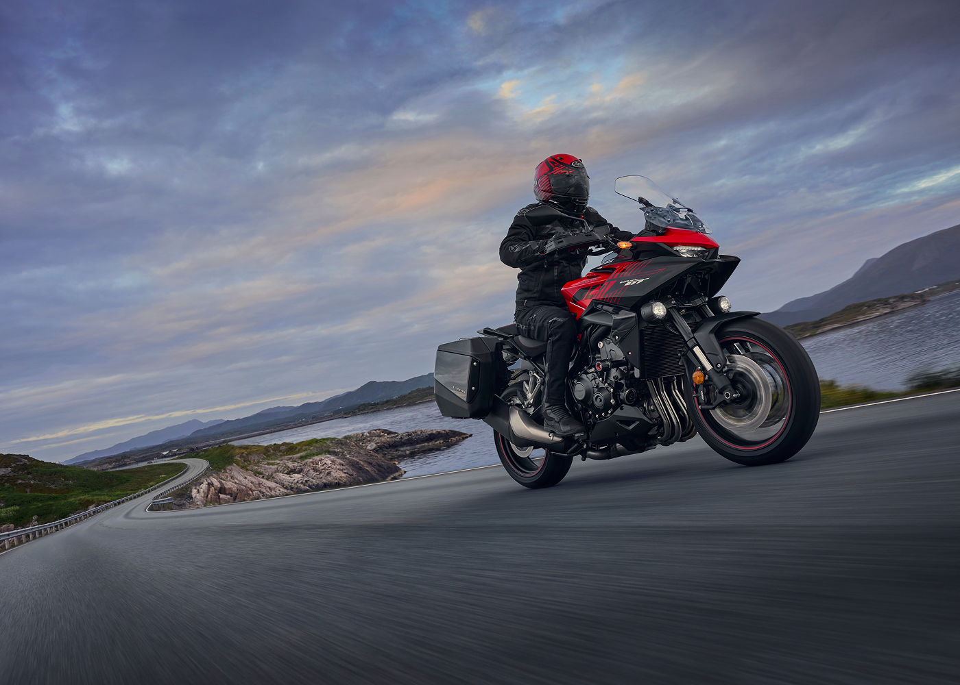 CB1000GT-2026-Key-Features-05.png